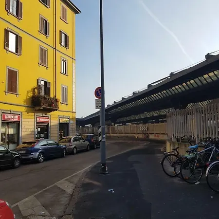 Apartment In Certosa Station *